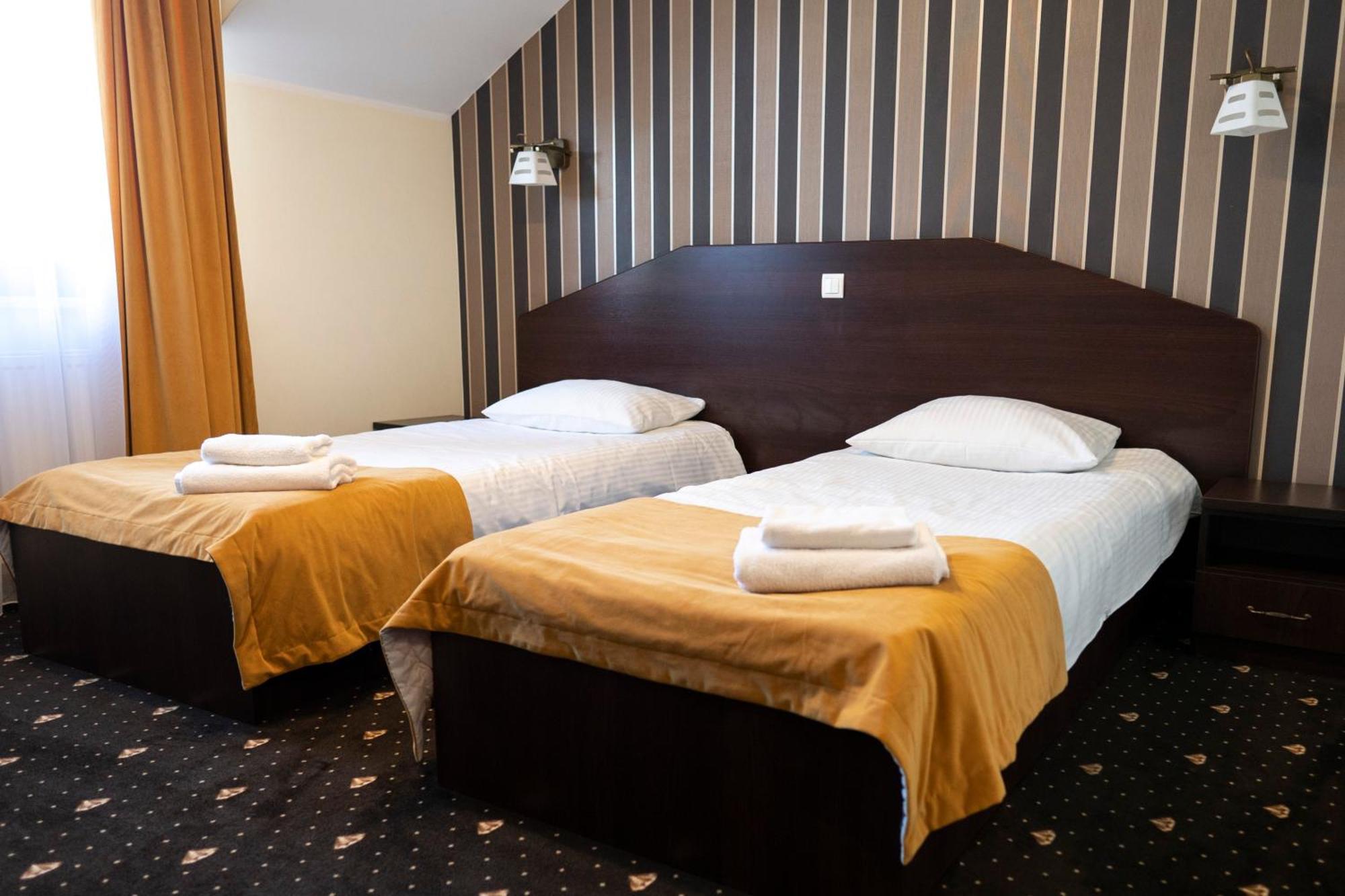 Hotel Podzamcze Gora Kalwaria Exterior photo